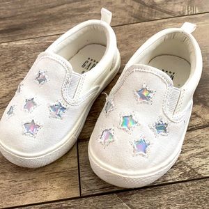 White GAP slip on’s